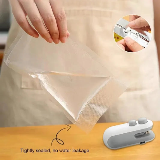 2 in 1 Rechargeable Mini Bag Sealer with Cutter, Portable Thermal Sealer for Plastic Bags, Food Storage Sealant Machine